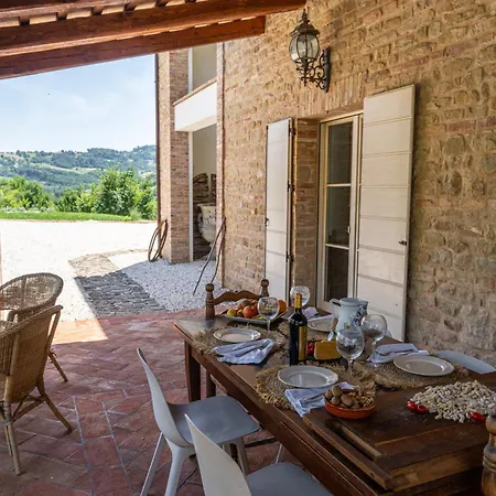בית כפרי Casa Janna - Piscina, Vista & 4suites San Ginesio