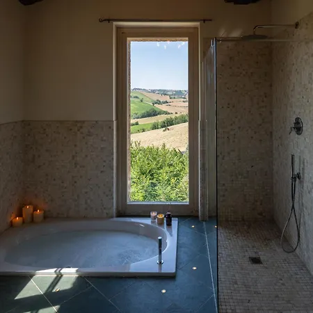 בית כפרי Casa Janna - Piscina, Vista & 4suites San Ginesio